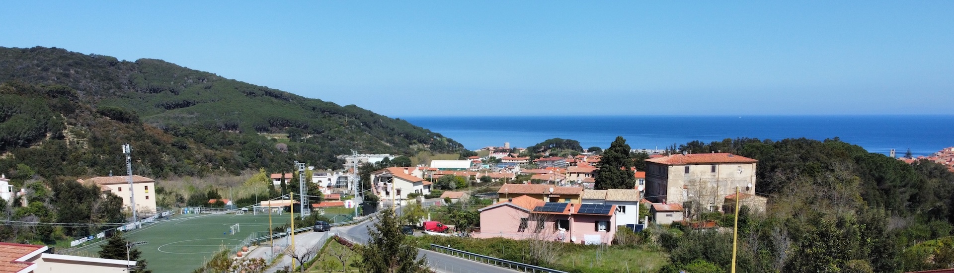Marciana Marina vista dal Bed and Breakfast Capo al Piano
